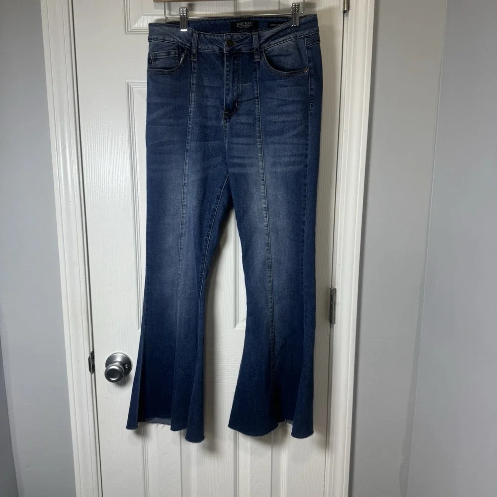 Judy Blue Jeans Size 9 29 Super Flare Stretch High Rise Medium Wash Blue